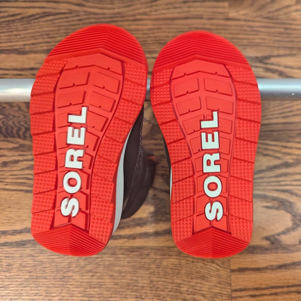 Toddler Size 6 Sorel Whitney II Snow Boot - Picture 3 of 5